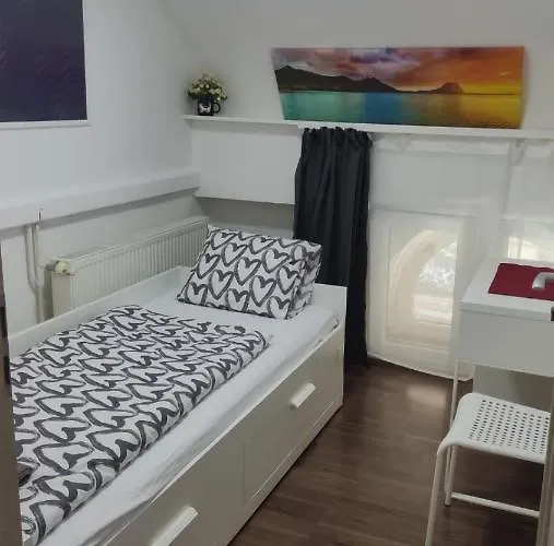 Eiffel-t45 Five Bedroom Apartament *