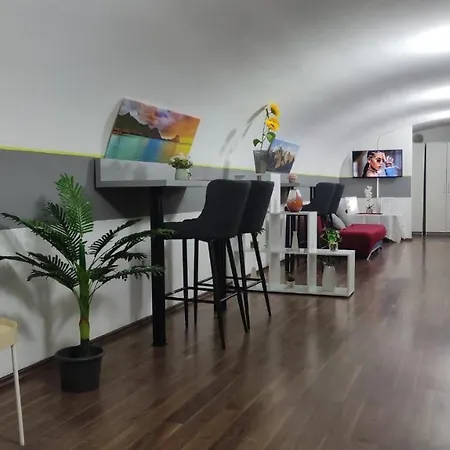 Апартаменты Eiffel-t45 Five Bedroom