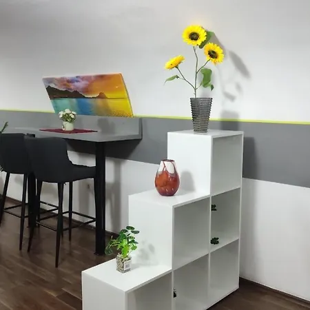 Eiffel-t45 Five Bedroom