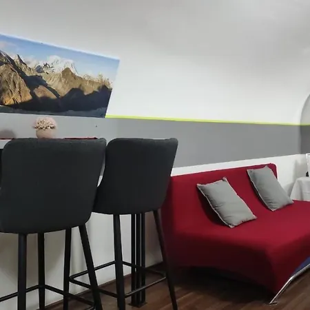 Eiffel-t45 Five Bedroom