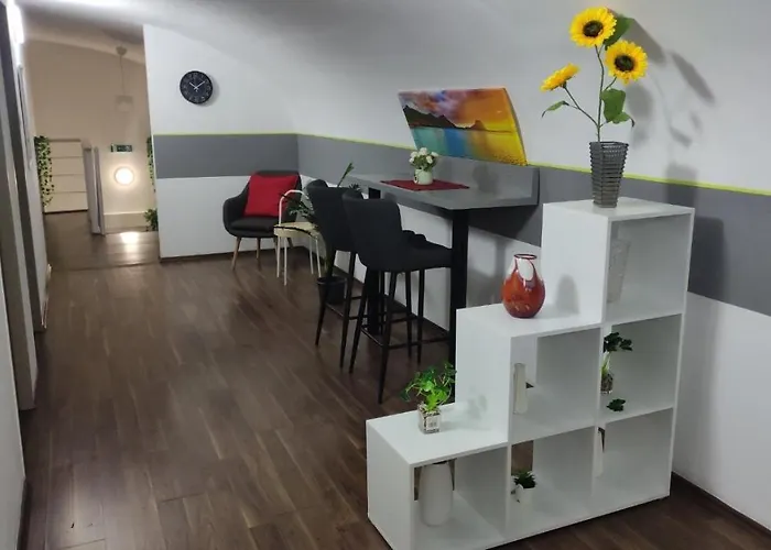 Appartement Eiffel-t45 Five Bedroom Budapest